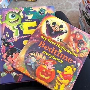 Disney Halloween book bundle Mickey Mouse, Winnie the Pooh, monsters Inc.